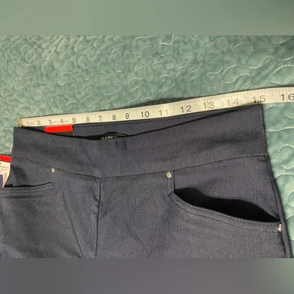 NWT Hilary Radley Pants Sz M Slim Leg Pull-On Stretch Indigo Blue Tummy Control - Picture 3 of 9
